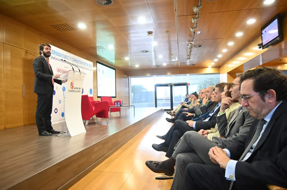 VICEPRESIDENTE+JORNADA+EURO+SIETE08
