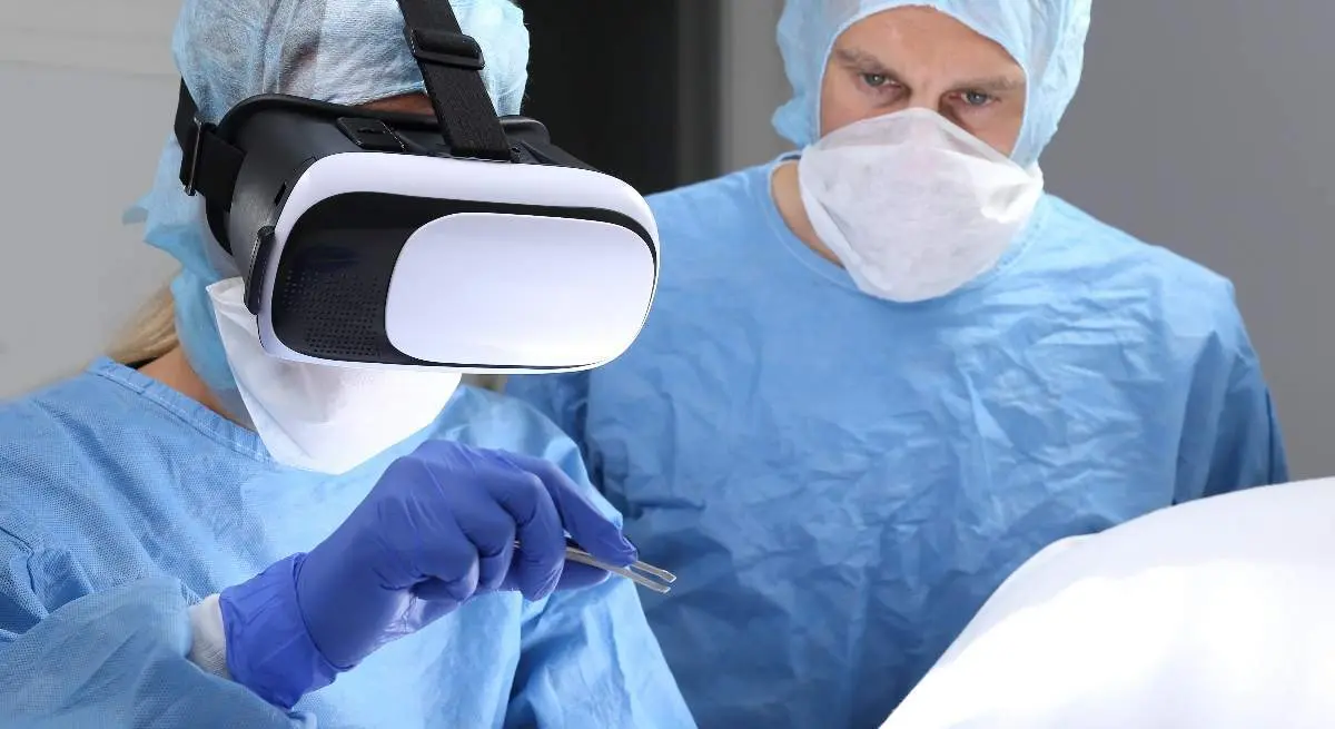 operacion-realidad-virtual-alamy