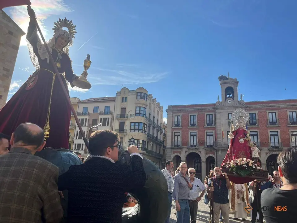 Zamora siente la víspera del Corpus Christi con el encuentro de La Concha y la Tarasca