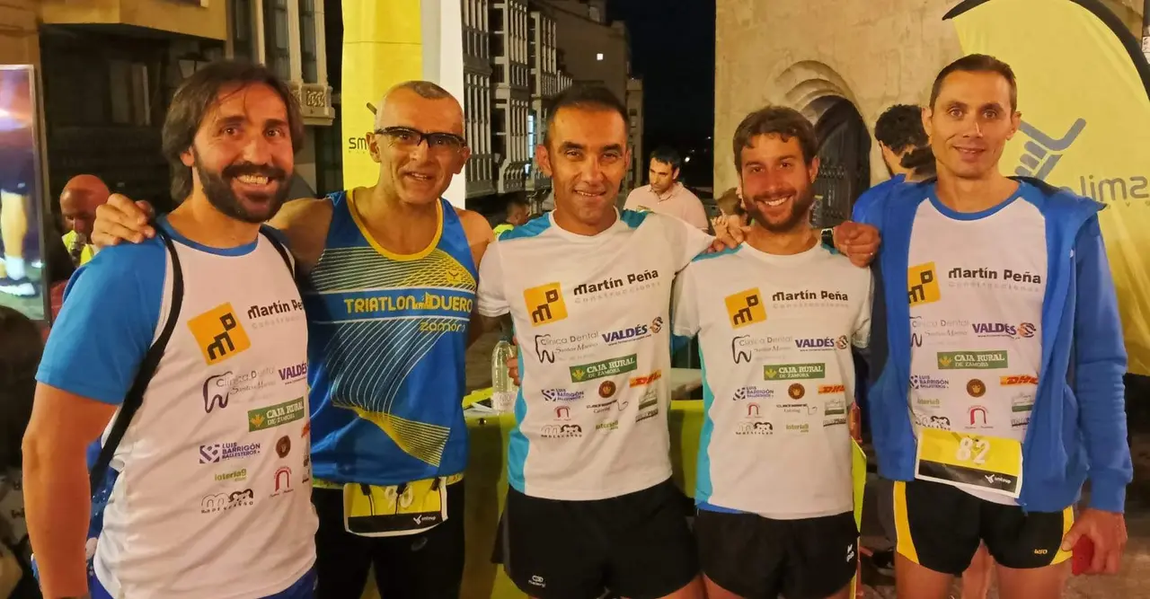 Deportistas del Triatlón Duero en la Cronosubida de Balborraz
