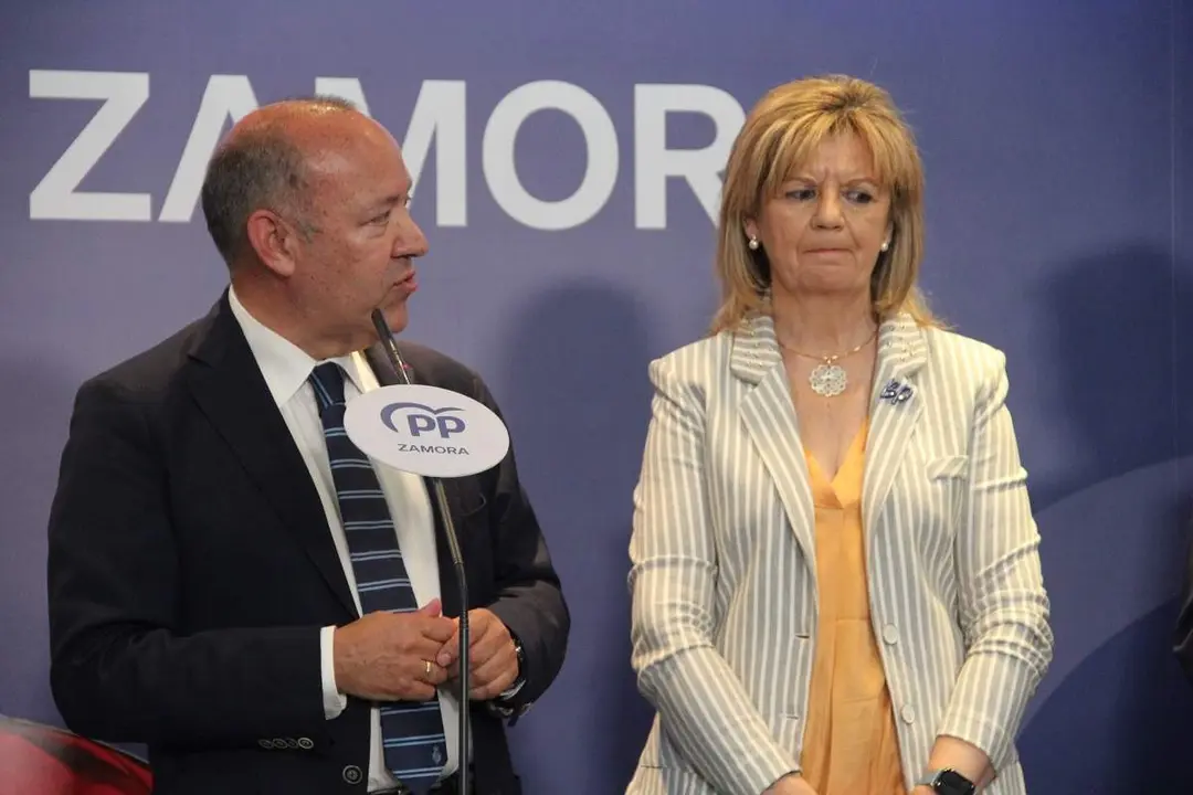 El presidente del PP de Zamora y número 1 al Senada para el 23J, José María Barrios, y la número 1 al Congreso por la formación, Elvira Velasco