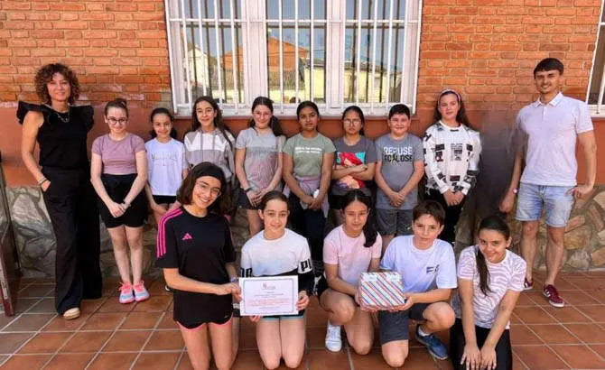 Alumnos del CEIP Fernando II vía Interbenavente.es