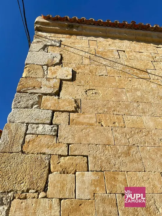 Iglesia de Cazurra UPL