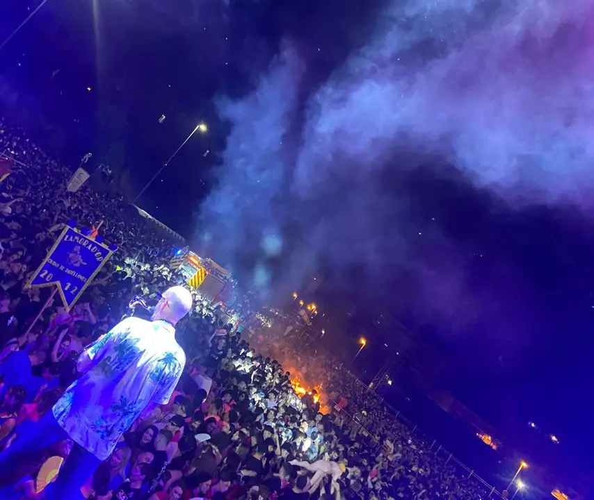 Hoguera de San Juan en Zamora desde el escenario de Selvatika Party Summer XL