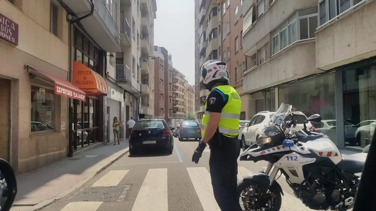 Policía