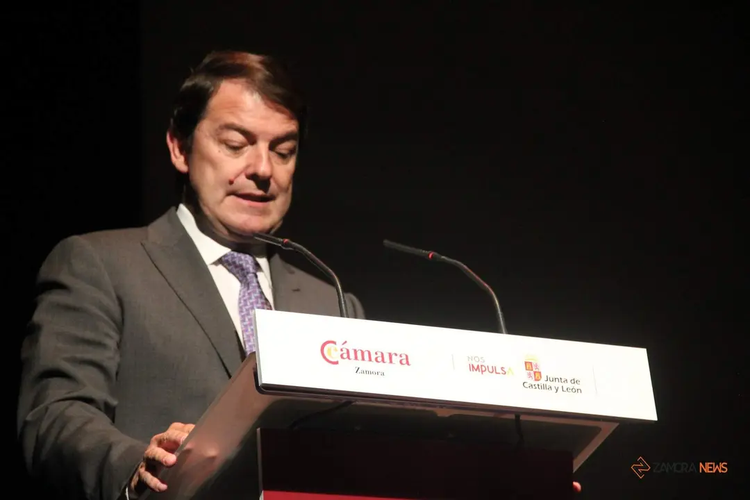 Alfonso Fernández Mañueco en el marco de la 35 edición de los premios Mercurio y Vulcano