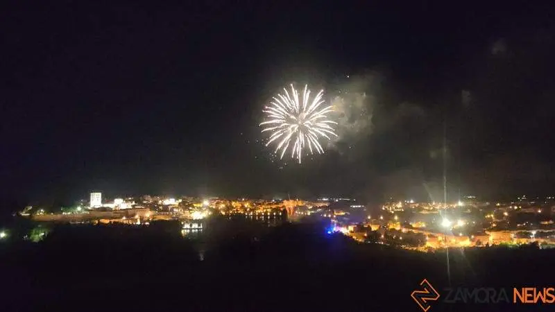 Fuegos artificiales (2)