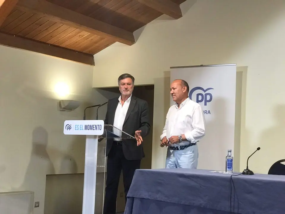 Francisco Vázquez en rueda de prensa en el NH