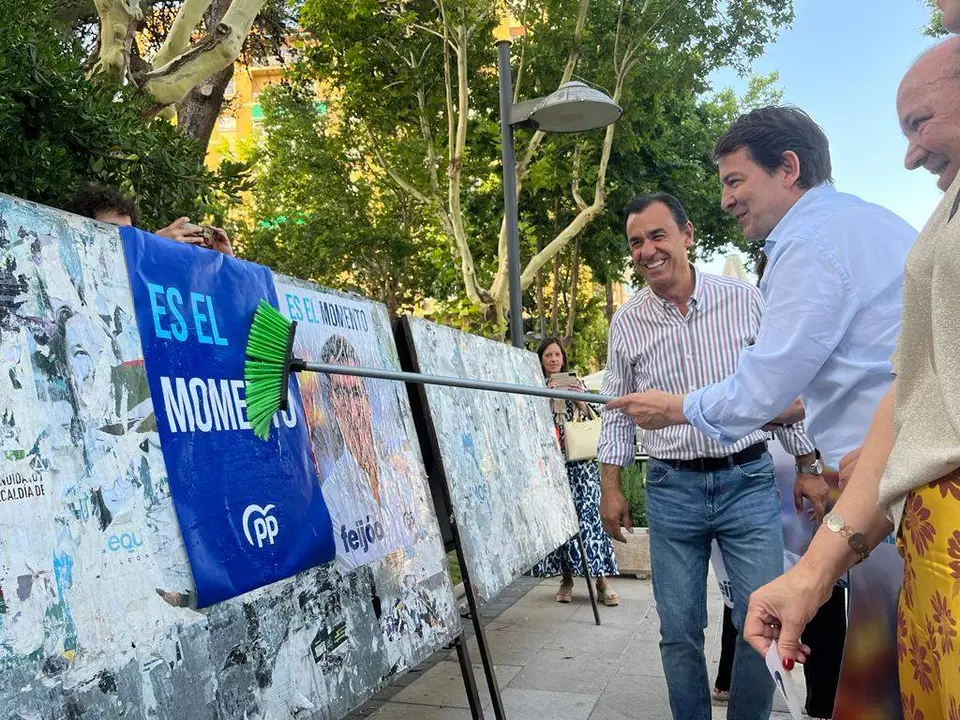 pegada carteles PP