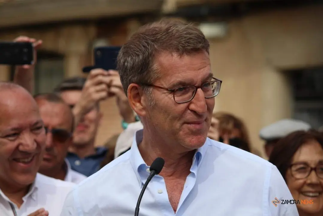 Visita de Alberto Núñez Feijóo a Corrales del Vino durante la campaña electoral del 23J_10