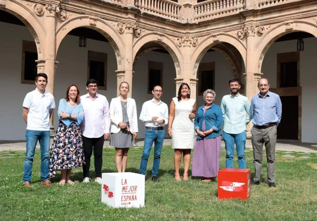 Ana Sánchez durante la presentación de los candidatos del PSOE al Congreso y Senado por la provincia de Salamanca