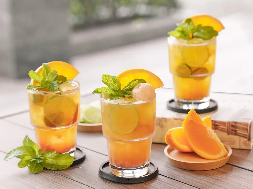 fresh-fruit-tea-7575609_1280 (1)