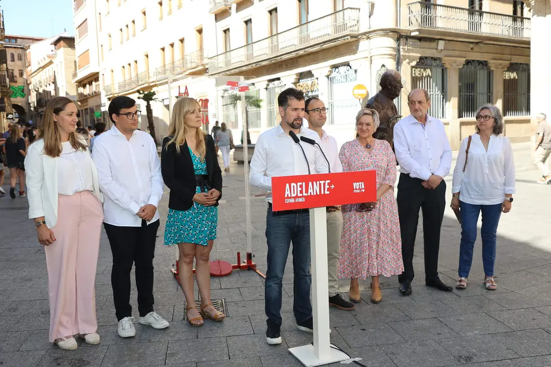 Luis Tudanca durante el acto para arropar a los candidatos socialistas al Congreso y al Senado por Salamanca