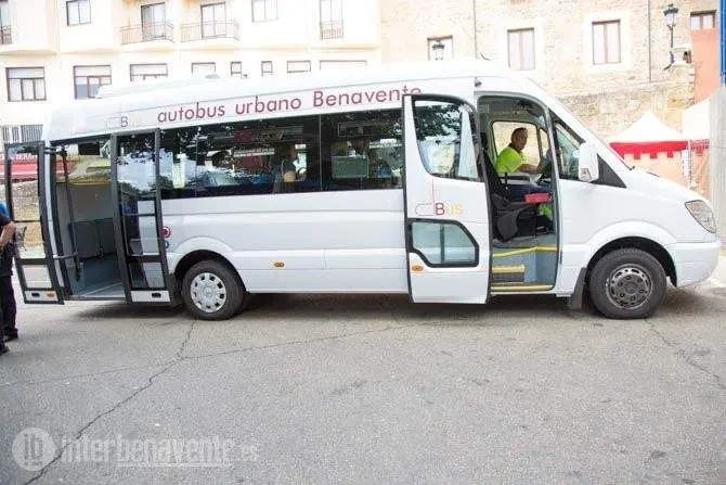 Autobús municipal de Benavente. Fotografía: Interbenavente.es