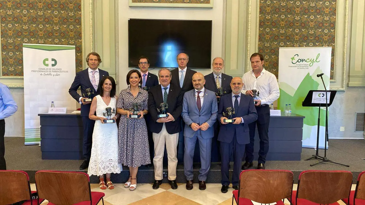 Homenaje de los Colegios de Farmacéuticos