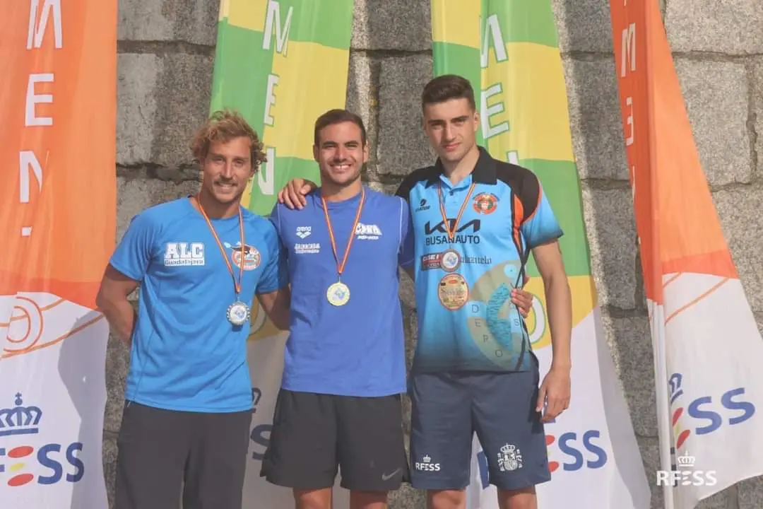 Javier Huerga con la medalla de bronce