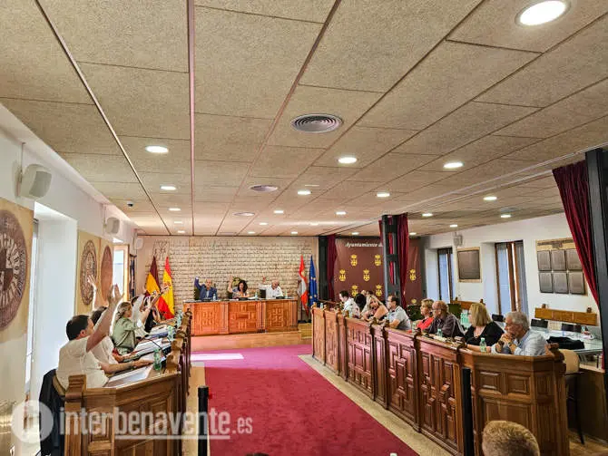 pleno Ayto Benavente. Imagen Interbenavente