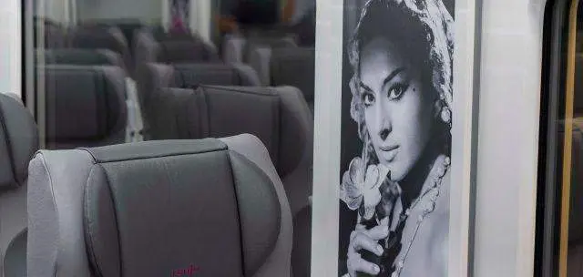 Exposición Lola Flores vía Renfe