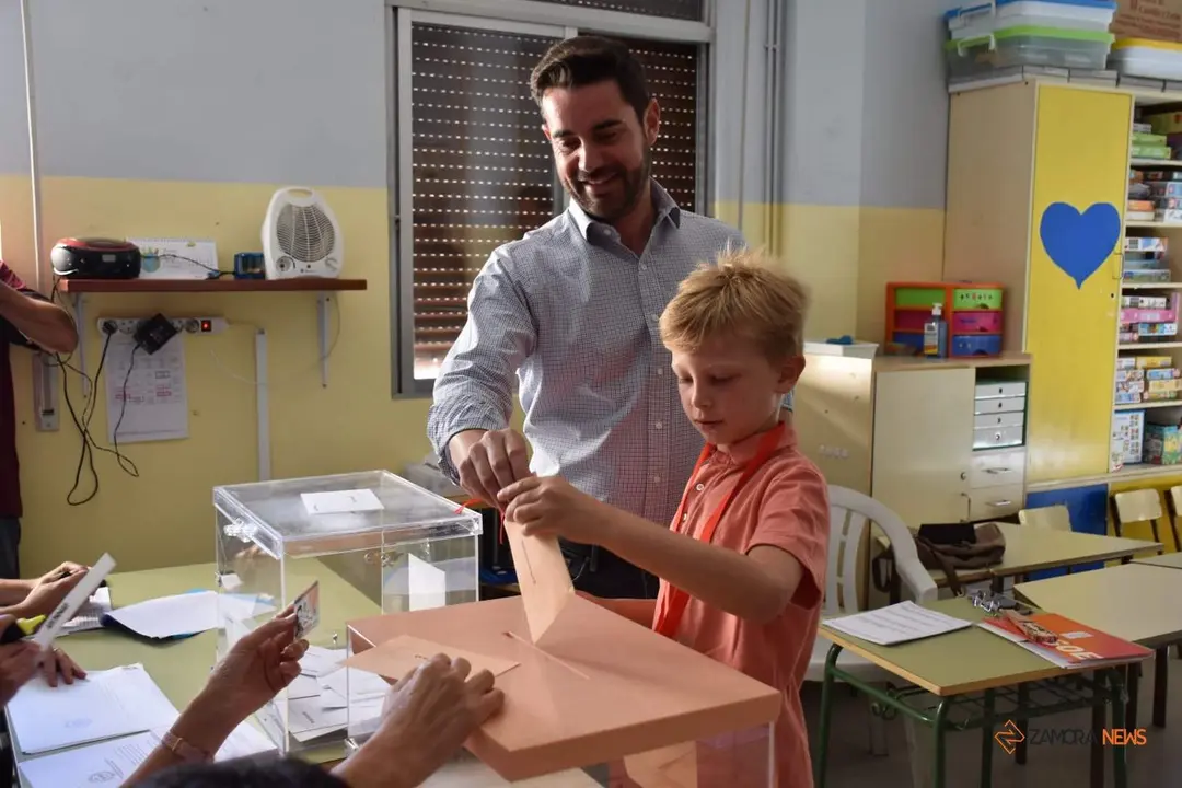 Antidio Fagúndez vota en las elecciones al 23J_2