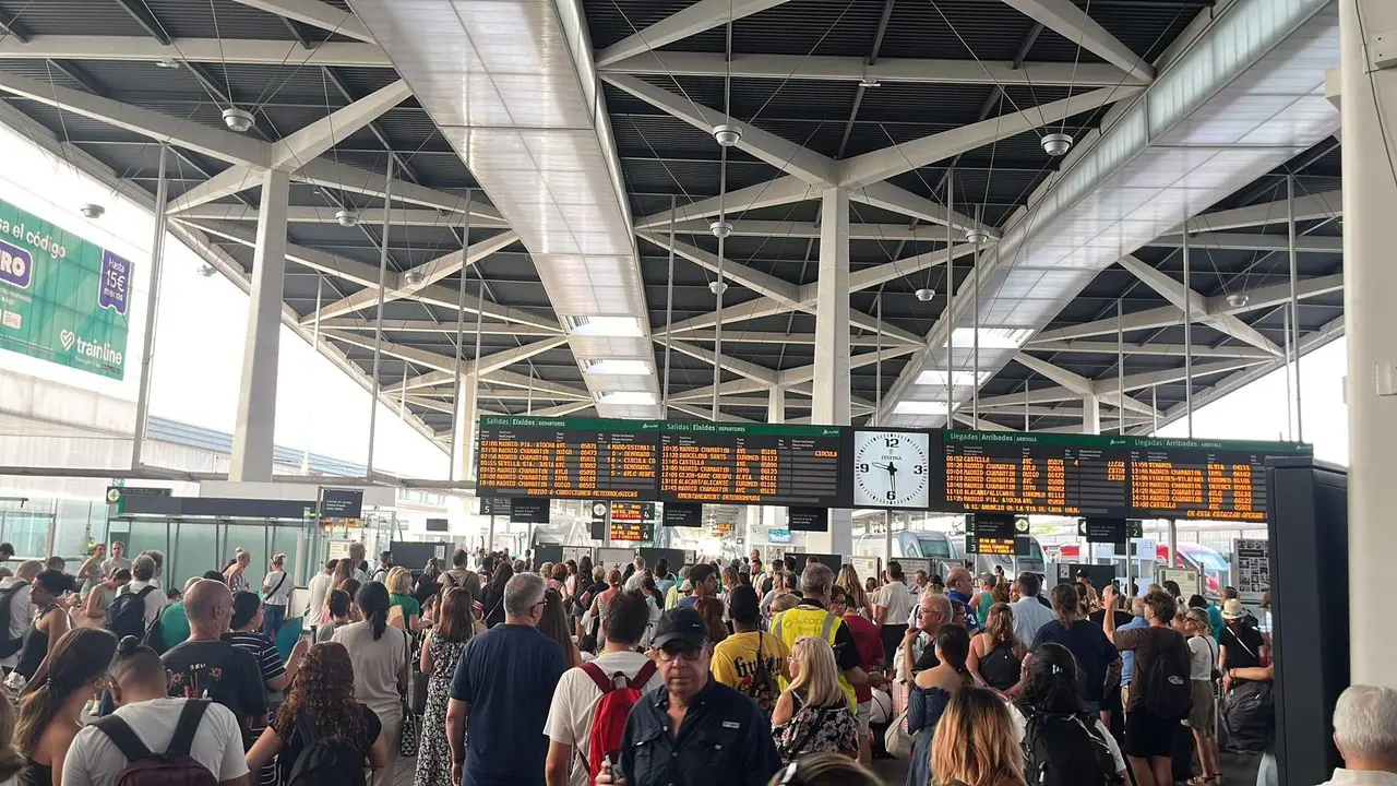 Esperas en Valencia en la línea AV de Renfe a Madrid. Fotografía: Carlos Mazón