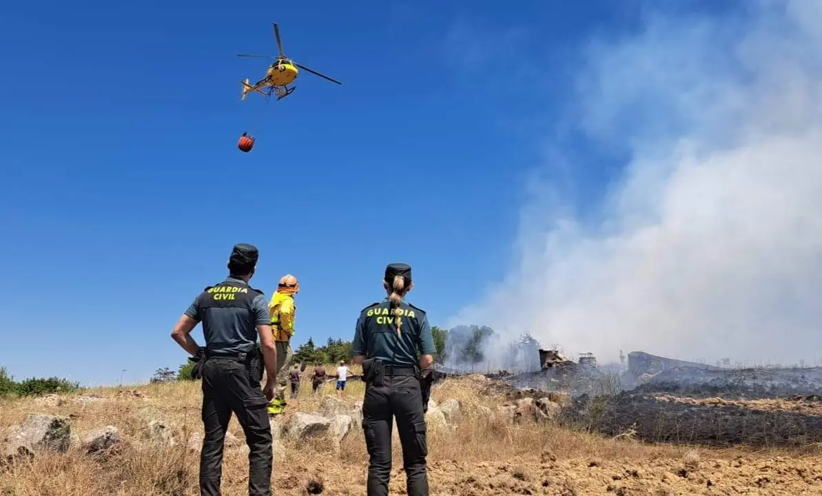 Incendio entre Morales del Vino y Entrala. Fotografía: Guardia Civil