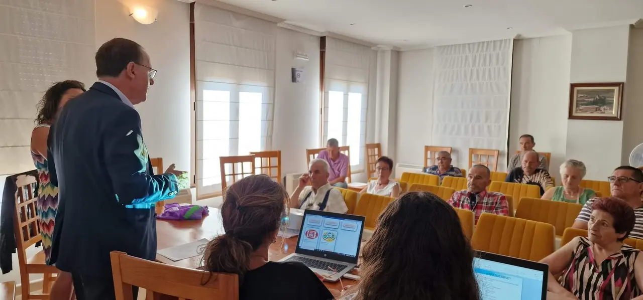 El servicio “La Administración cerca de
ti” llega a San Miguel de la Ribera