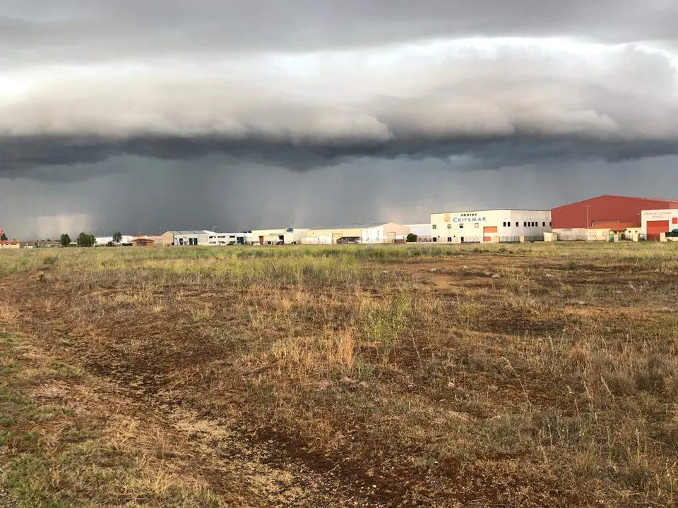Tormenta en uno de los polígonos industriales de Zamora