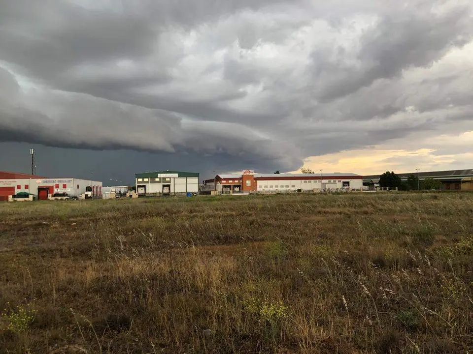 Tormenta en uno de los polígonos industriales de Zamora