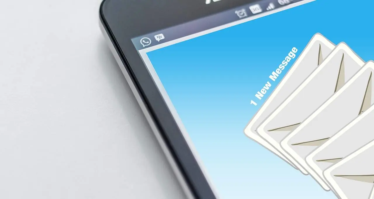 E-mail