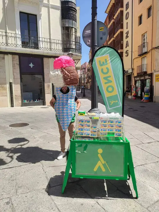 Lotero disfrazado de helado