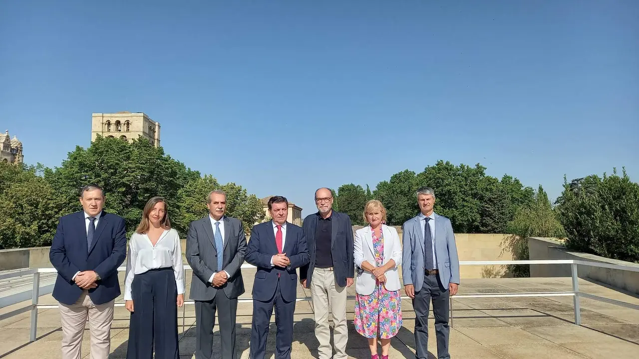 El consejero de la Presidencia y la delegada territorial en la sede del Consejo Consultivo en Zamora