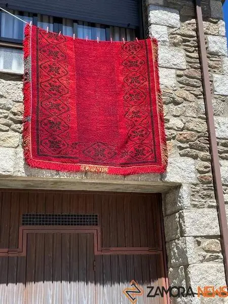 Porto y sus 300 aros de ganchillo_9
