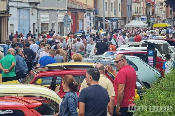 XIV Concentración de Clásicos de Benavente. Fotografía: Interbenavente