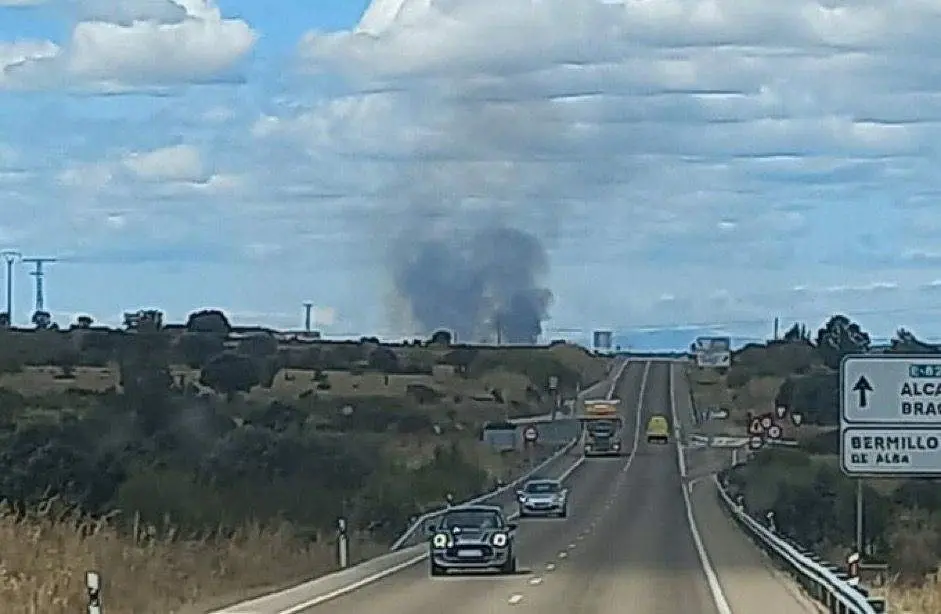 incendio cuneta N122. Imagen infocyl