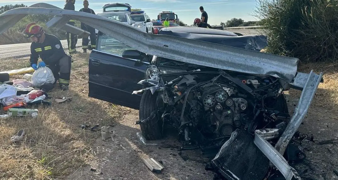 Accidente de tráfico en la provincia de León. Fotografía: @bomberosdeleon
