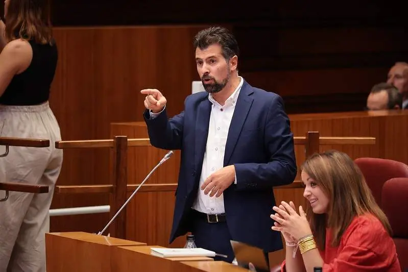 El portavoz del Grupo Parlamentario Socialista, Luis Tudanca
