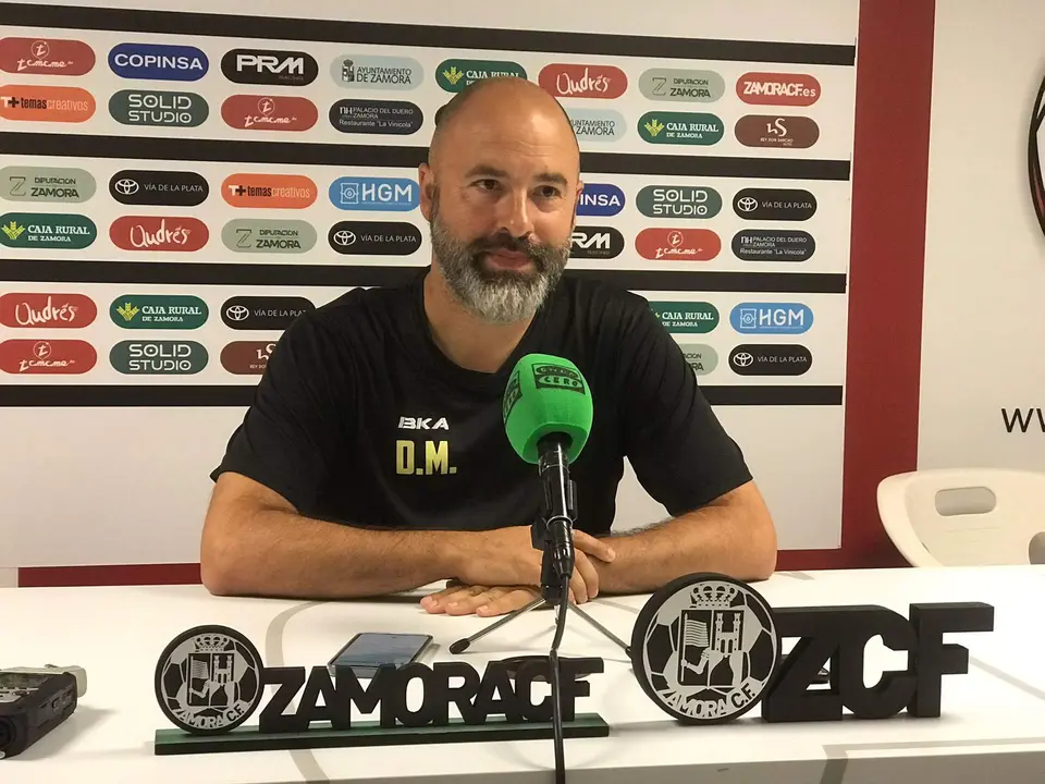 David Movilla en rueda de prensa previa al duelo ante el Covadonga