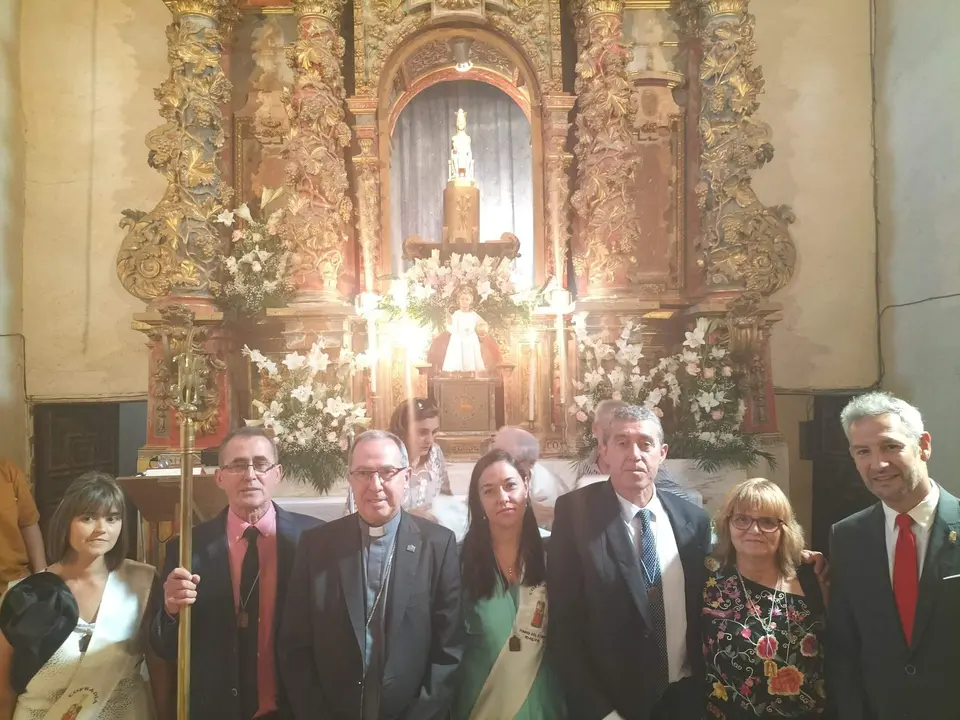 Carlos Rodríguez Casares con Alcaldesa y Corporación Malva en Fiestas Virgen del Tobar