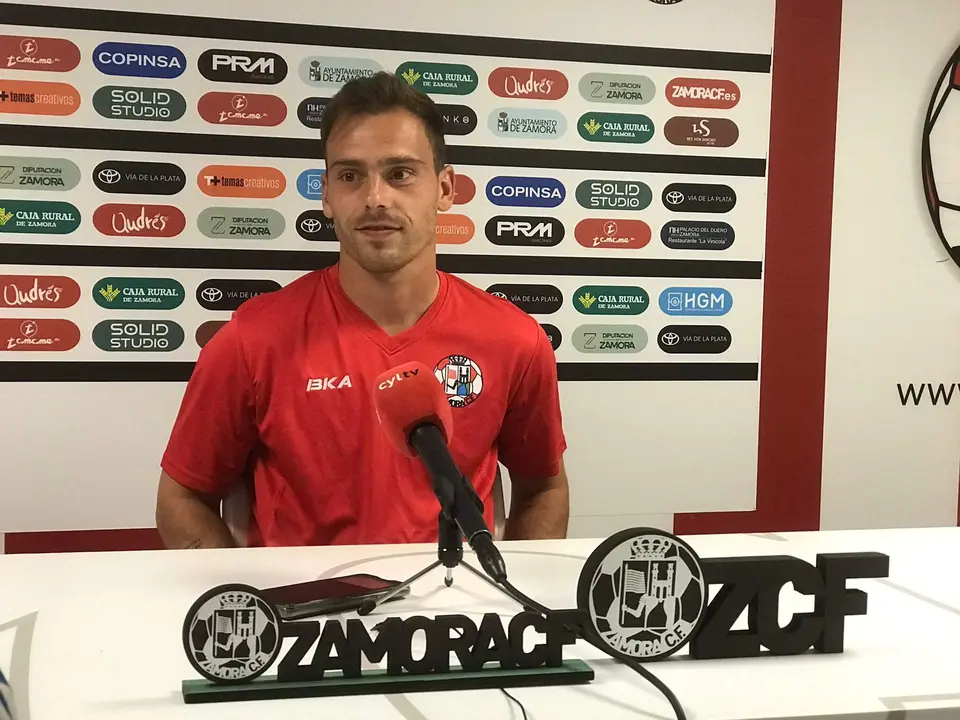 Fermín Sobrón en rueda de prensa