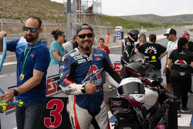 El piloto benaventano Carlos Blancoen el circuito de Navarra en el Campeonato de España de Superbike en la modalidad ESBK