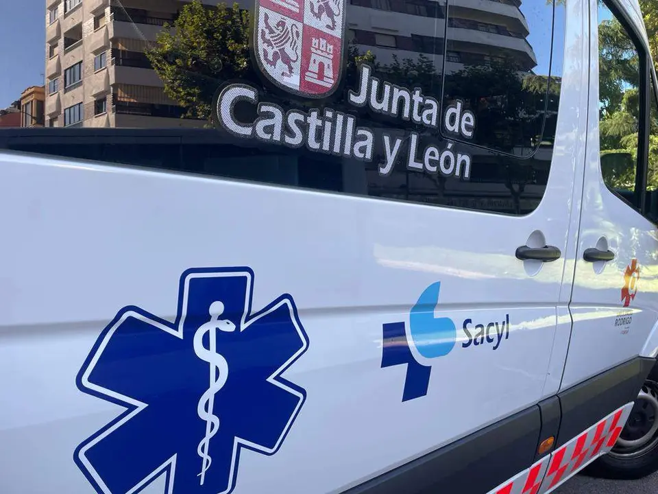Ambulancia en la provincia de Zamora. Fotografía de archivo