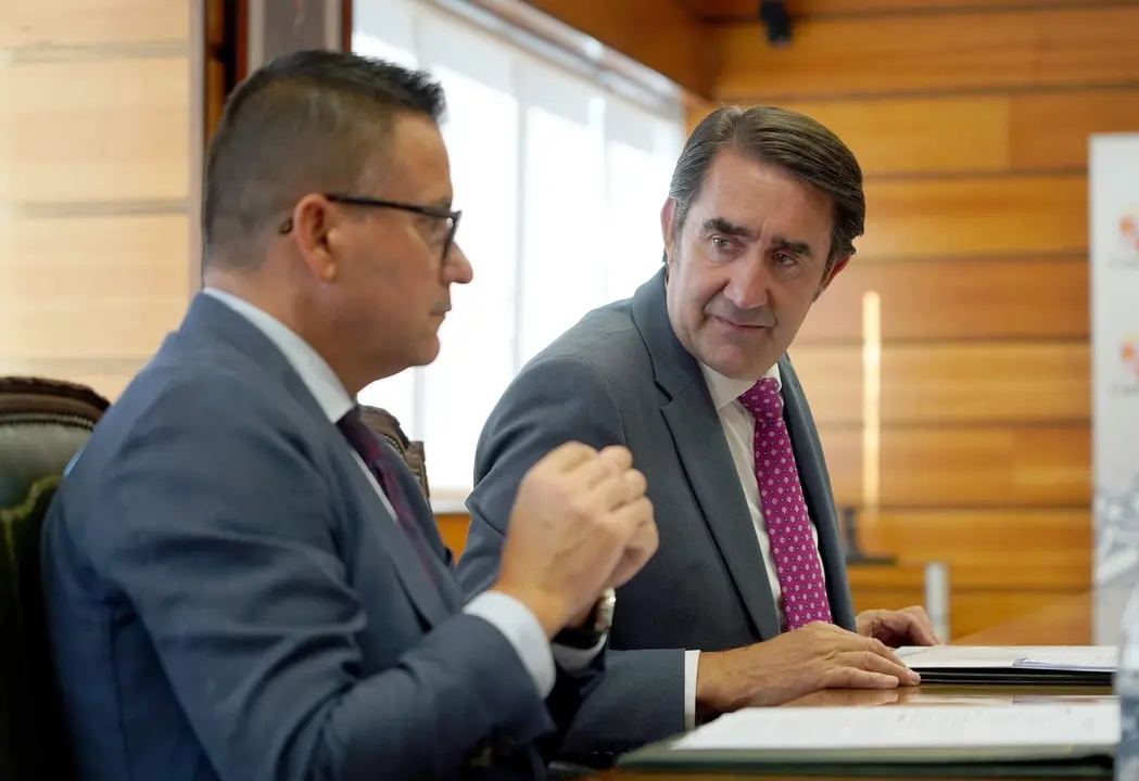 Reunión con el consejero de Medio Rural de Galicia