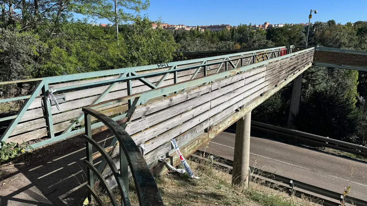 Pasarela del Barrio de San Isidro (1)