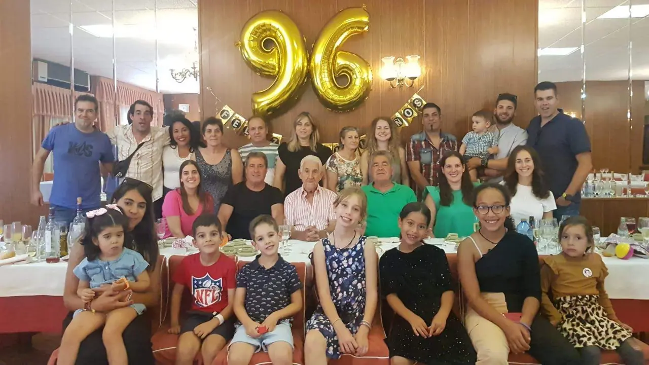 José Francisco Villar cumple 96 años rodeado de su gran familia