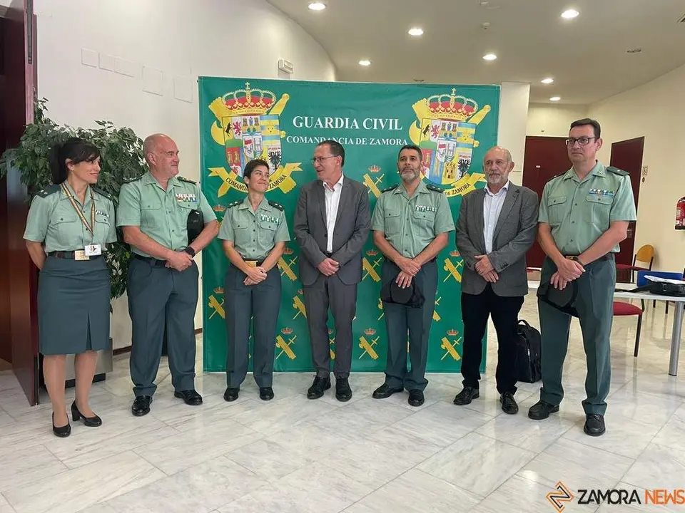 mujer guardia civil