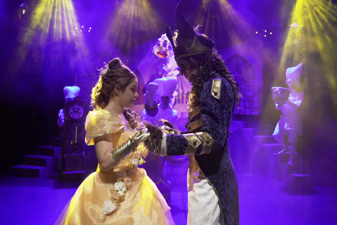 La Bella y la Bestia protagonizada por una actriz invidente