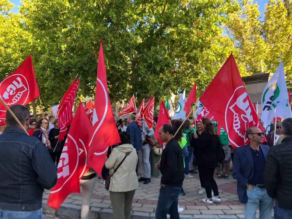 foto concentración trabajadores sacyl 1