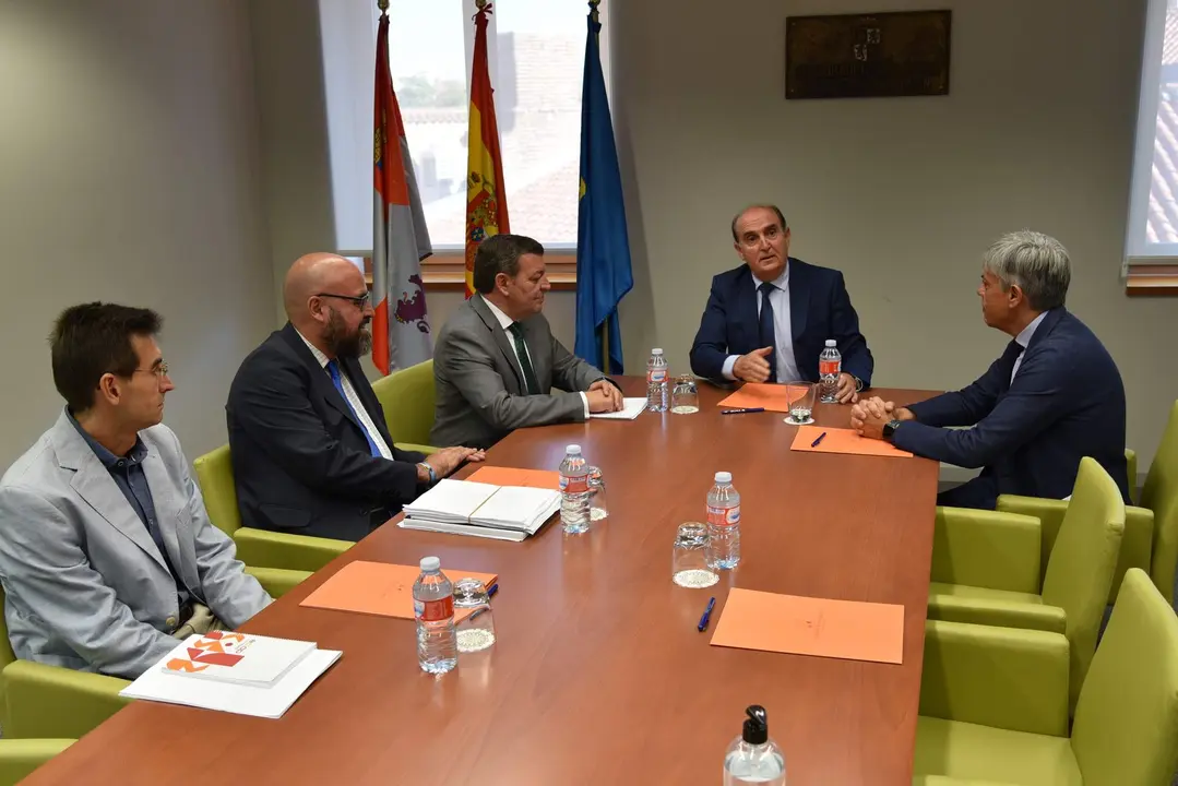Reunión con el Comisionado de la Transparencia