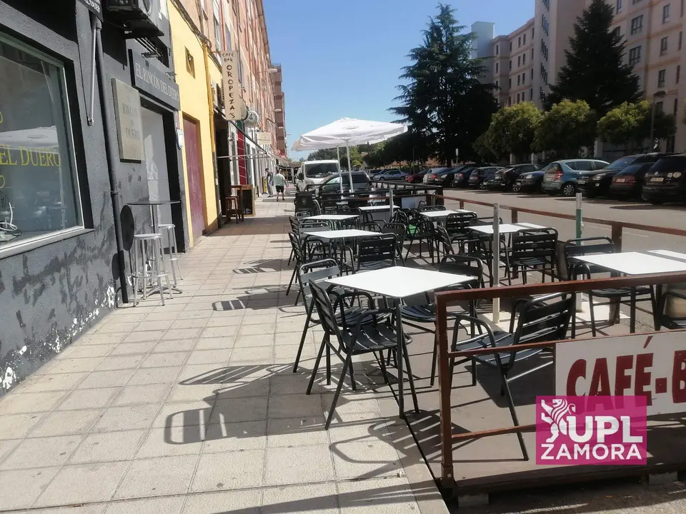 terrazas en la calzada