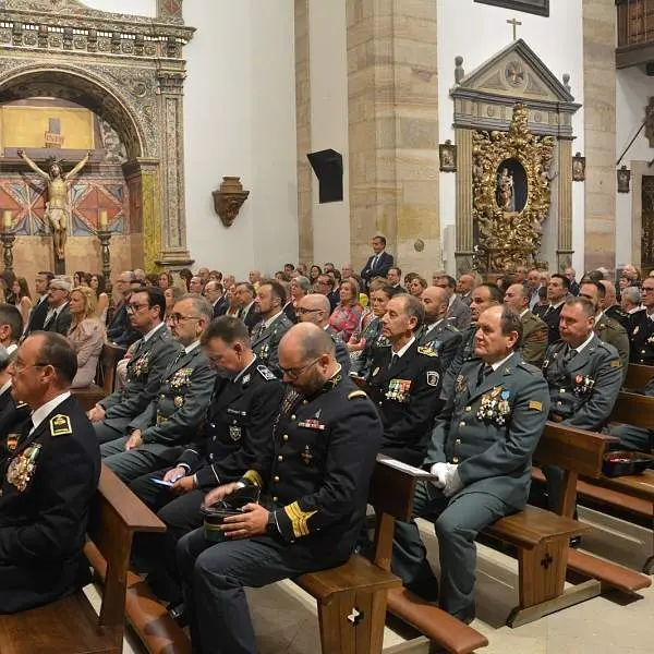 La Guardia Civil rinde honores a su patrona, la Virgen del Pilar